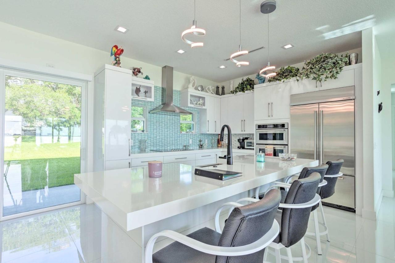 Sleek Fort Pierce Vacation Rental With Private Dock! 외부 사진