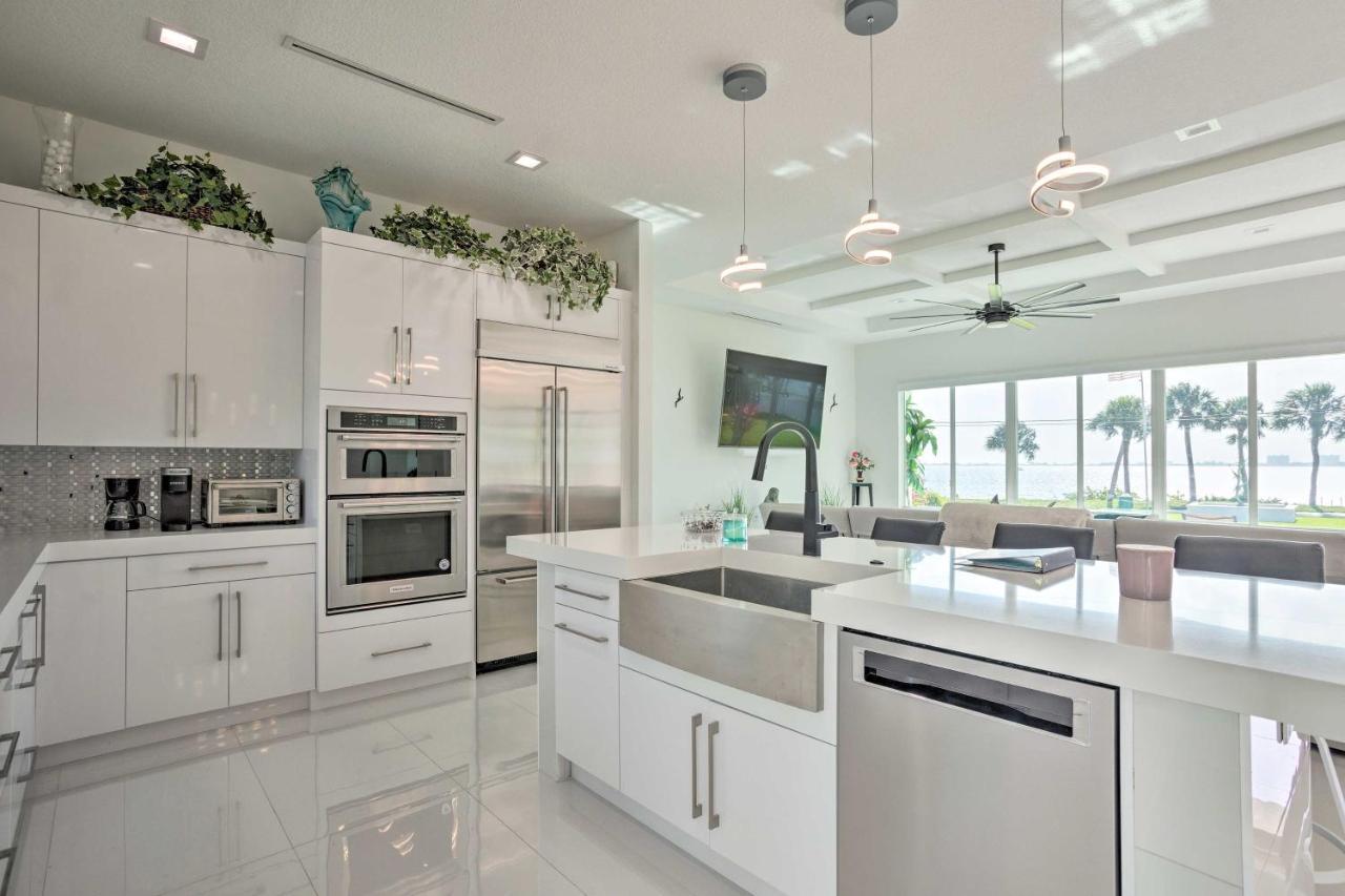 Sleek Fort Pierce Vacation Rental With Private Dock! 외부 사진
