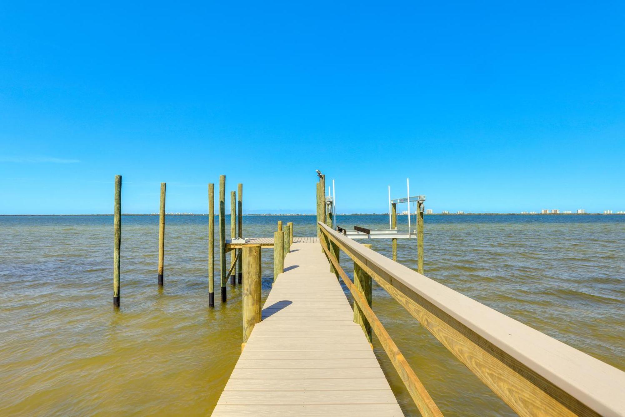 Sleek Fort Pierce Vacation Rental With Private Dock! 외부 사진